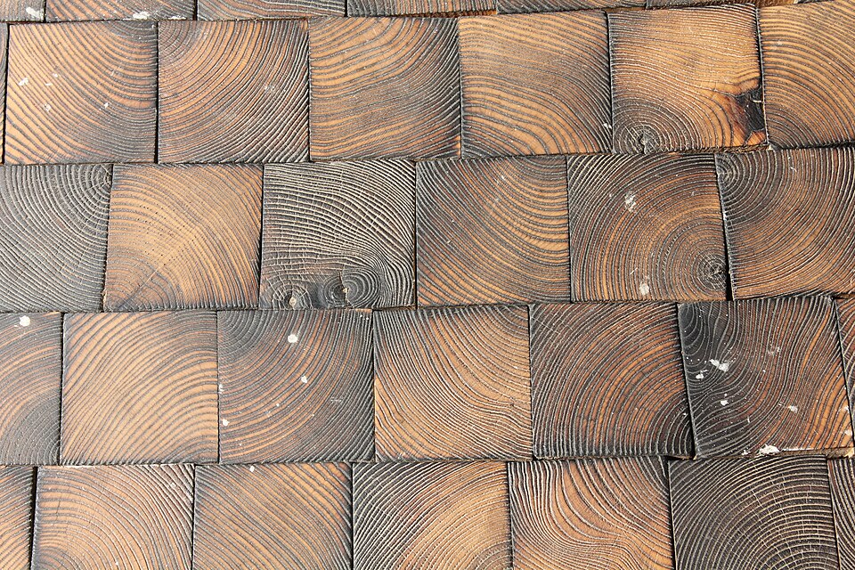 Parquet massif en sapelli