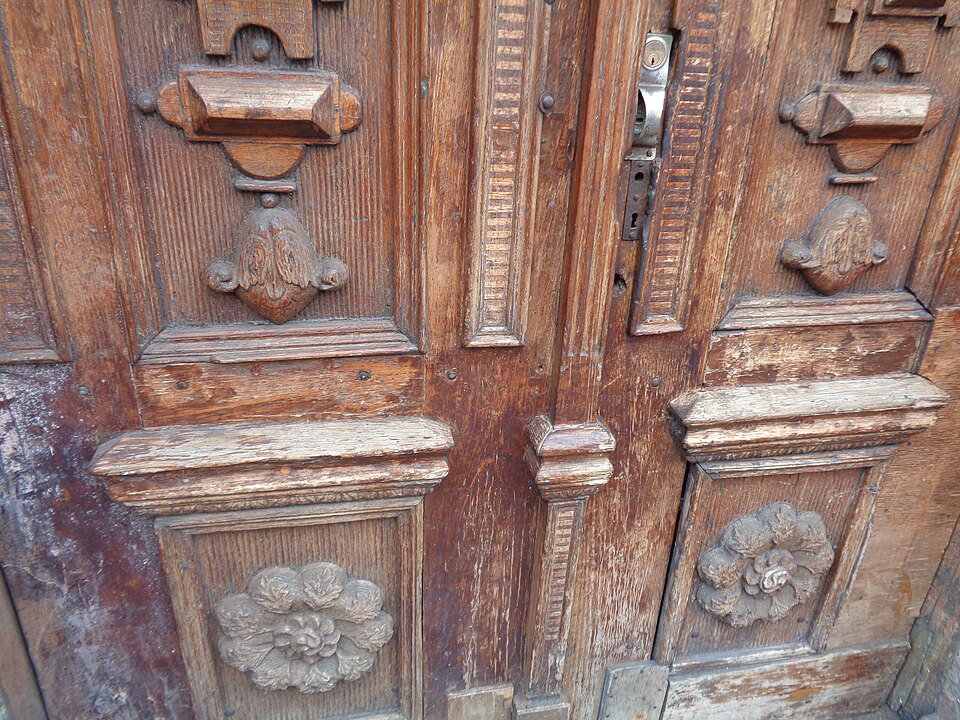Portes en bois massif iroko