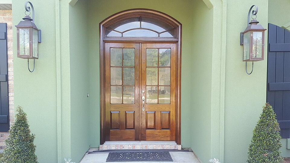 Portes en bois massif iroko