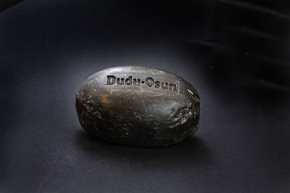 Savon noir africain artisanal